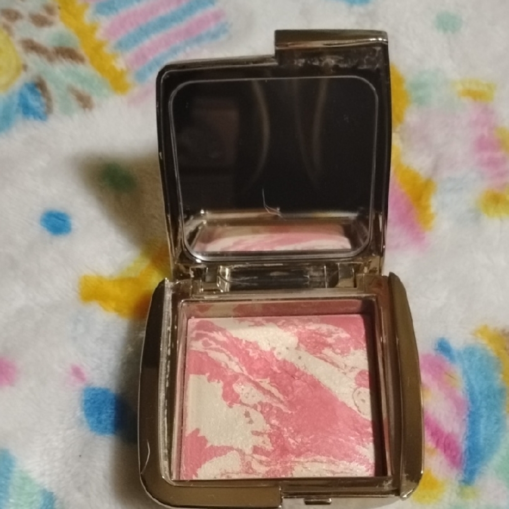 Hourglass Diffused Heat Full Size